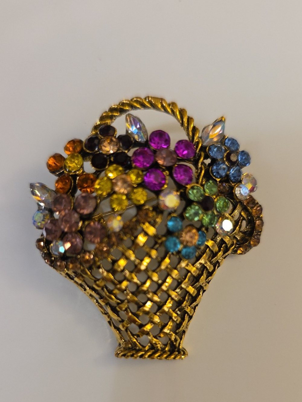 FASHION JEWELRY  Floral Gem filled  Weave Basket Brooch